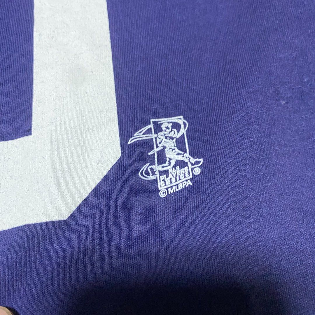 VINTAGE (Category: Activewear) located in Zaragoza. Submitted by kurlnathaniel02 (Listing ID 1466634613, Image 3). Description: VINTAGE MAJESTIC ‎ size medium ‎dimes W19.5/L26 ‎condition GOOD ‎color rate 9.5/10 ‎issue SEMI BACON NECK.