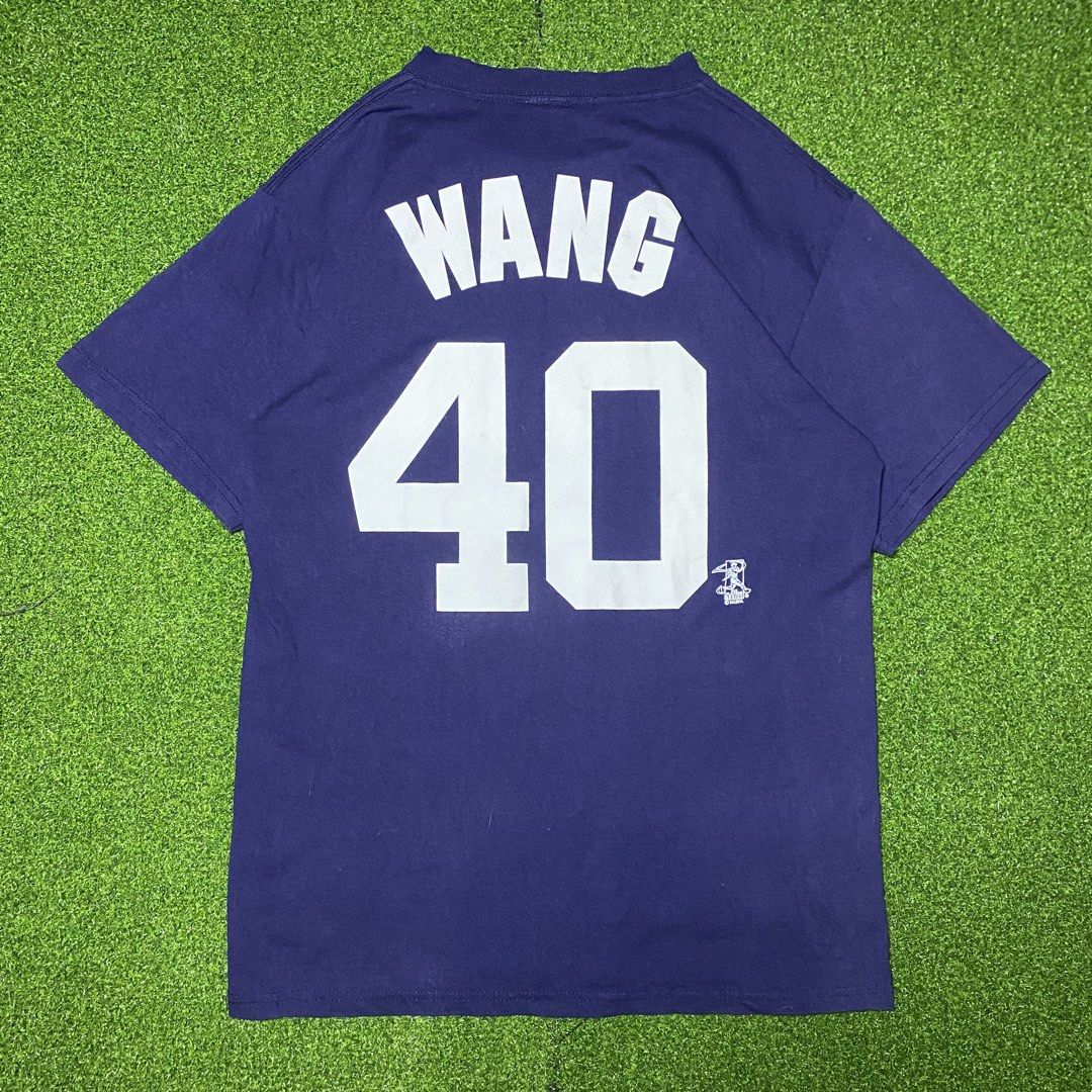 VINTAGE (Category: Activewear) located in Zaragoza. Submitted by kurlnathaniel02 (Listing ID 1466634613, Image 2). Description: VINTAGE MAJESTIC ‎ size medium ‎dimes W19.5/L26 ‎condition GOOD ‎color rate 9.5/10 ‎issue SEMI BACON NECK.