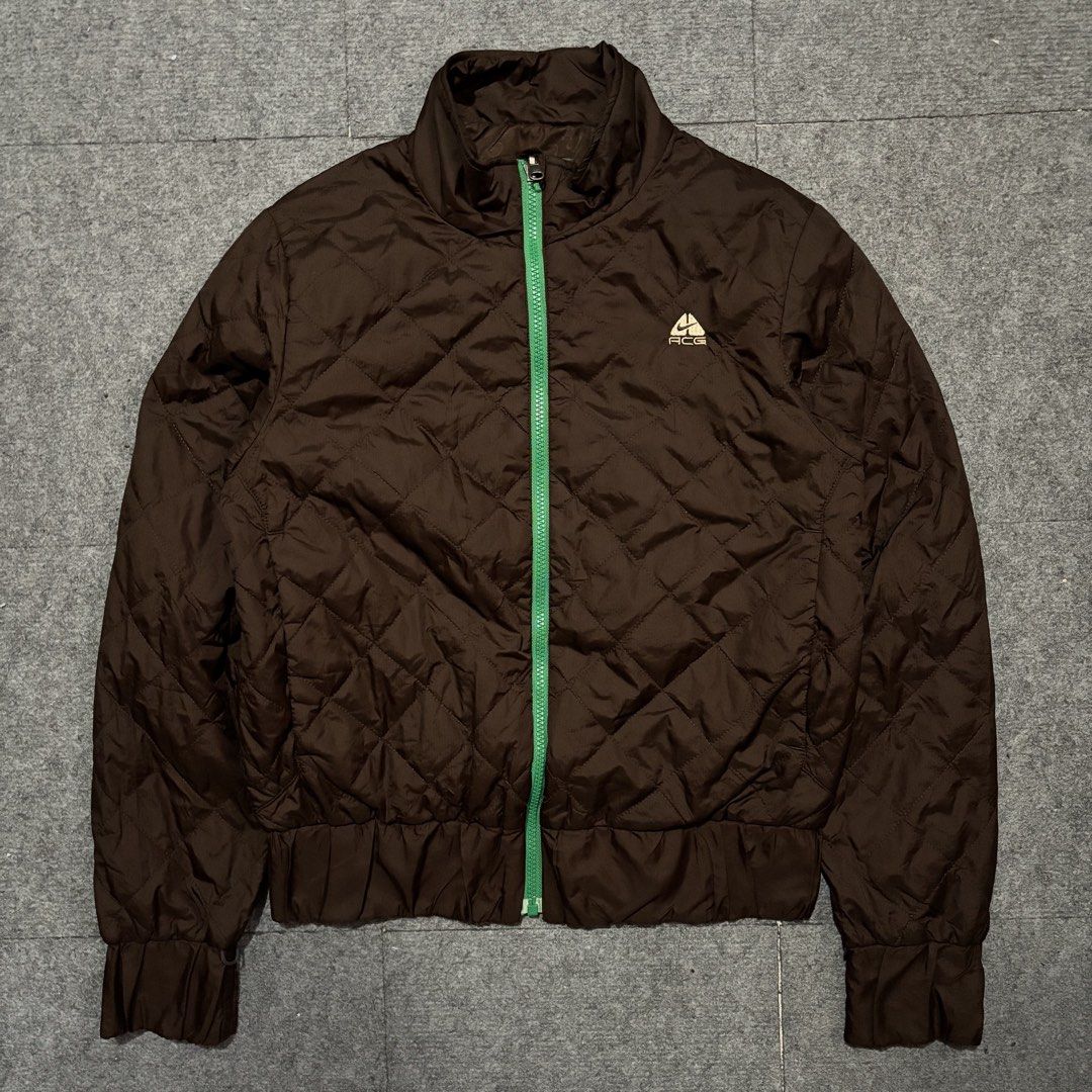 Vintage 2000s Nike ACG Quilted Thermal Jacket (Category: Coats, Jackets and Outerwear) located in Cavite. Submitted by gemsouttanowhere (Listing ID 1466625209, Image 1). Description: 20x24 No issue.