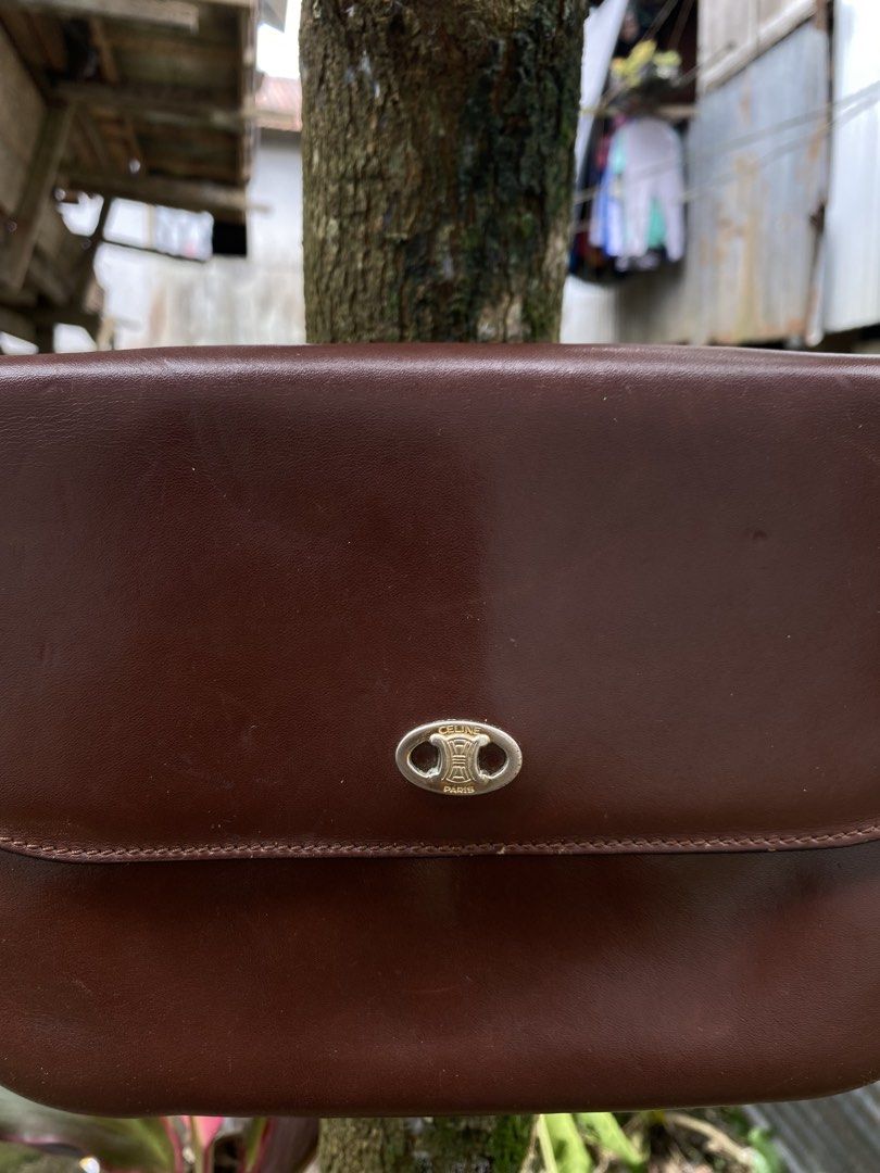 Vintage Celine Sling bag (Category: Cross-body Bags) located in Cagwait. Submitted by roundsociety_ph (Listing ID 1466583697, Image 2). Description: Authentic heavily used.