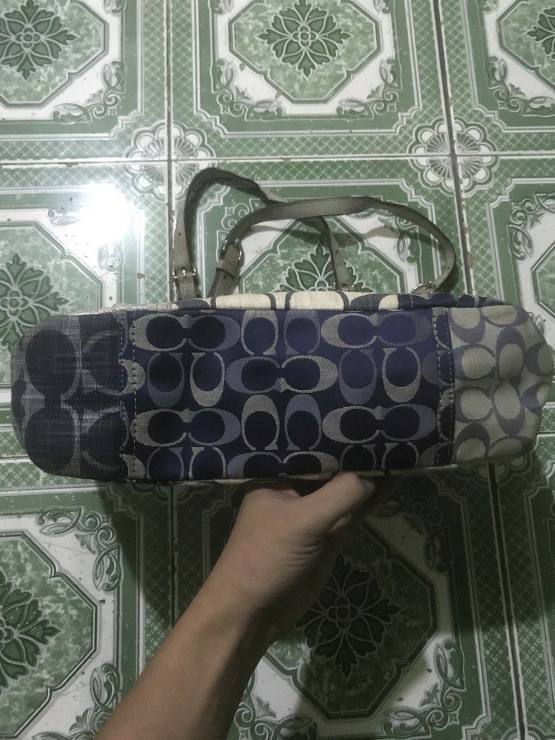 Vintage Coach Patchwork Tote Bag (Category: Tote Bags) located in Bulacan. Submitted by bleue.finds (Listing ID 1466626981, Image 3). Description: Vintage Coach Patchwork Tote Bag size medium issue : nag start mag bakbak leather natural sa vintage, tinanggal ko lahat ng leather parts para maging mas maganda at prisentable tignan at yung sa handle niya lalagyan ko ng twilly both handles para may proteksyon ang handle..