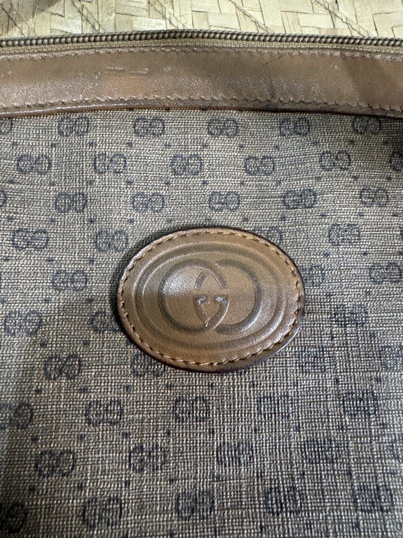 Vintage gucci (Category: Luxury Bags & Wallets) located in Paranaque City. Submitted by emzszs (Listing ID 1466584736, Image 3). Description: Vintage gucci Isseu ung strap.