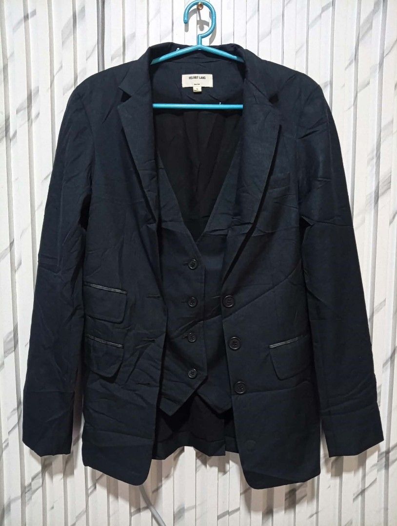 Vintage Helmut Lang Welt pocket Blazer ( Authentic ) (Category: Activewear) located in Barotac Nuevo. Submitted by john.pritz (Listing ID 1466618048, Image 1). Description: Vintage Helmut lang Welt pocket Blazer ( Authentic ) Like new condi no issue Size small on tag Width 17 Length 26.