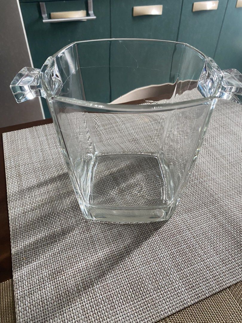 Vintage Luminarc Crystal Ice Bucket (Category: Food Organization & Storage) located in San Juan City. Submitted by jgoods11 (Listing ID 1466602439, Image 1). Description: Vintage Luminarc Arcoroc Square Crystal Ice Bucket from France with Minimalist Handles.