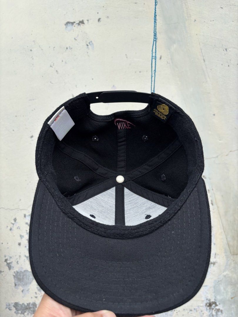 Vintage Nike Air Jordan (Category: Caps & Hats) located in Quezon. Submitted by hiddengem69 (Listing ID 1466603059, Image 3). Description: 100% WOOL .