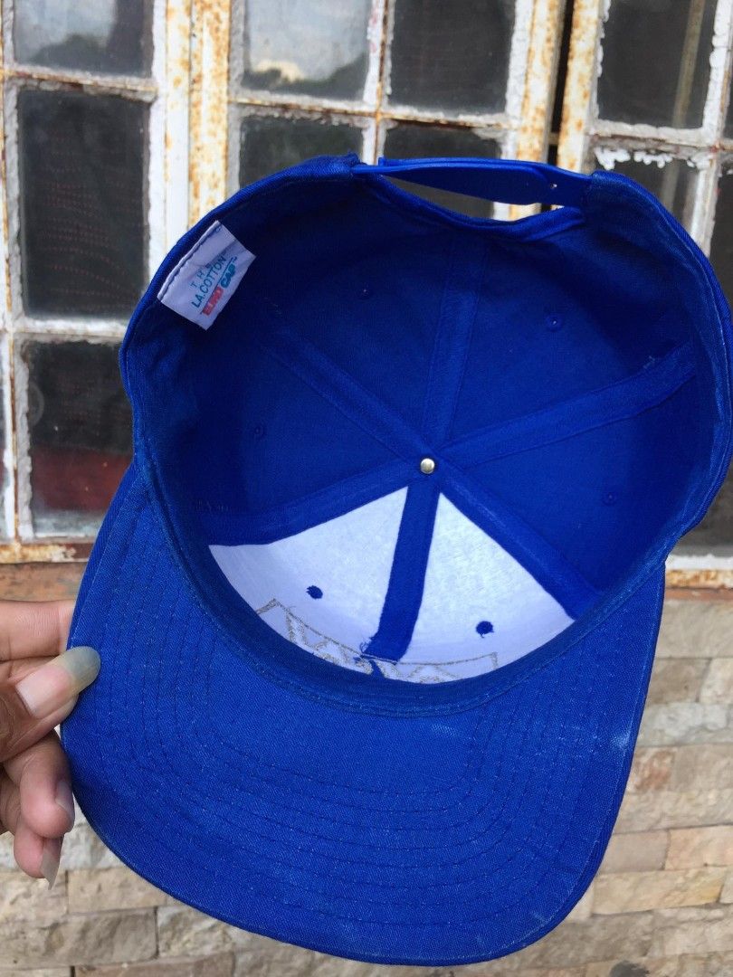 Vintage NW Cotton Blue Snapback Cap (Category: Caps & Hats) located in Naga. Submitted by bonethugz1822 (Listing ID 1466567346, Image 2). Description: Silver stitch embroid Verygood condition Colorate 9/10 No issues (Ang brim need lang hilotin) 550+sf.