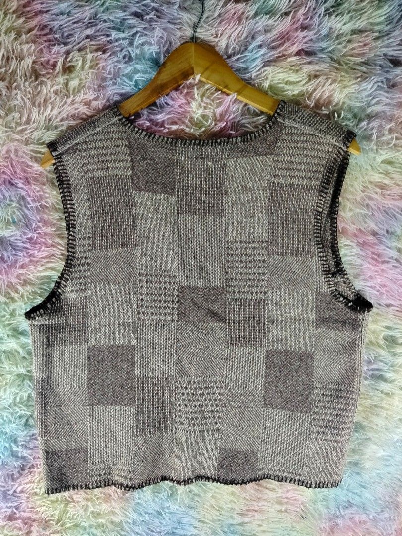 Vintage Ragazza Vintage Patchwork Knit Button-Up Vest (Category: Coats, Jackets and Outerwear) located in Palo. Submitted by ubnathrifteez (Listing ID 1463059331, Image 2). Description: Dimes ; L21W18 Condition ; GOOD Color Rate ;8/10 Issue ; SIGNS OF USAGE.
