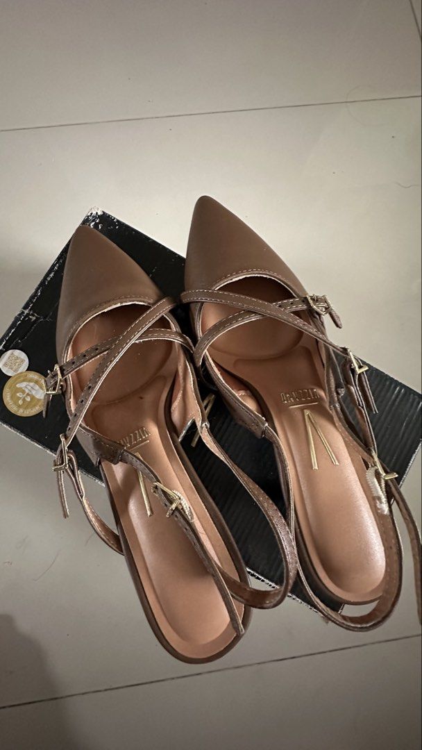 VIZZANO Low heel shoes/sandal (Category: Heels) located in Bulacan. Submitted by clever.chichi28 (Listing ID 1466589620, Image 2). Description: VIZZANO Women’s Harmony Low Heel Shoes Size: EU: 38 | US:7 Color: Coffee 700 Original price: ₱1,500 Slightly negotiable 📌 Condition: Used once only • Worn once for my defense • No longer being used, so selling 📍 Location: Santa Maria, Bulacan 📦 Shipping fee: Shouldered by buyer.