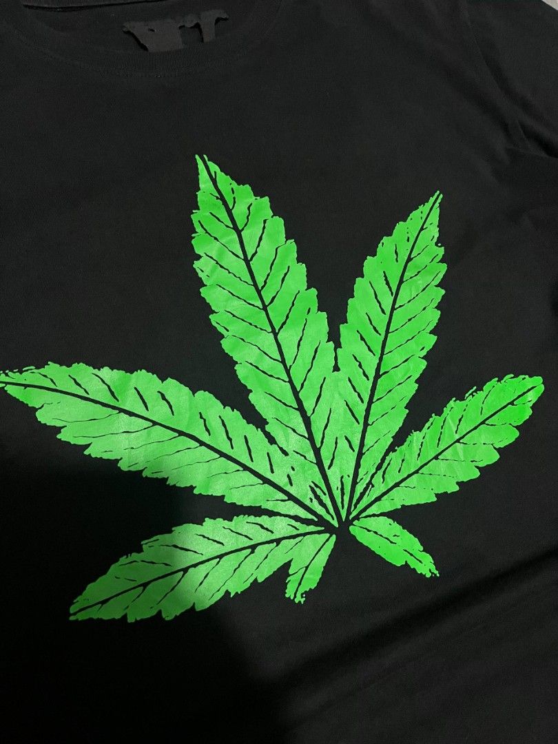 Vlone weed leaf (Category: Tshirts & Polo Shirts ) located in Cabagan. Submitted by ronesmabe (Listing ID 1466723236, Image 2). Description: xl on tag 24*28 fit to xl no issue heavy cotton off/legit.
