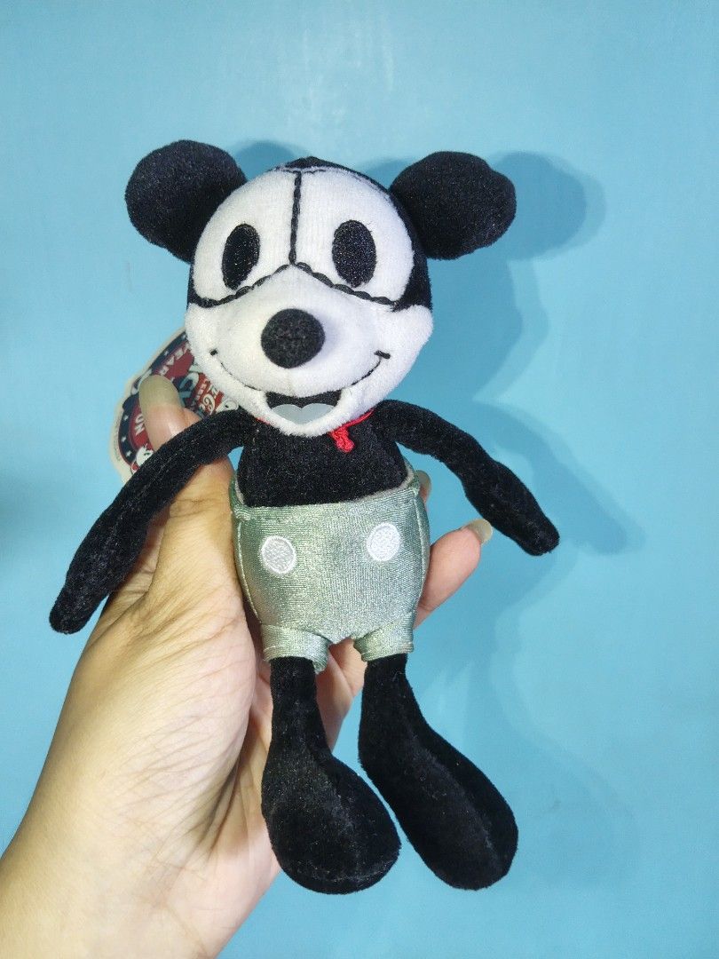 Voca-Vola Mickey Mouse (Category: Plushies & Soft Toys) located in San Marcelino. Submitted by cmplushies (Listing ID 1466650122, Image 1). Description: .