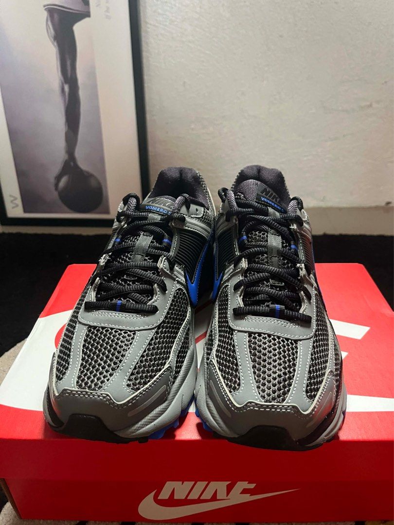 Vomero 5 Anthracite (Category: Casual Shoes) located in Makati City. Submitted by threadsfordays (Listing ID 1466772695, Image 3). Description: Authentic Bnew Sz 8 and 8.5 ₱4500 Mandaluyong area.