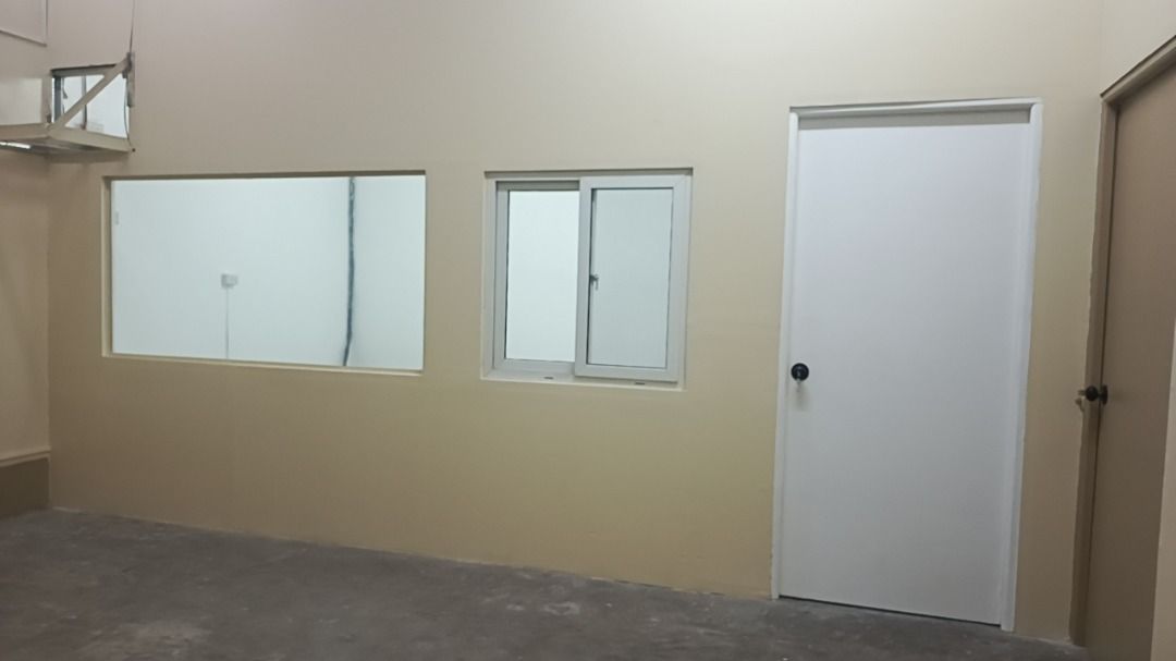 Warehouse/ Office Rent (Category: Apartments & Condos) located in Manila. Submitted by fastcloud_a0902d (Listing ID 1466588457, Image 3). Description: WAREHOUSE / OFFICE SPACE FOR RENT 📍 Location: Unit 2705, Sunprime Tower 354 Juan Luna St., Binondo, Manila Price : Range 71, 000- 85, 000 / Monthly (Negotiable) PROPERTY DETAILS • Floor Area: 237 SQM • 1 CR inside Unit • 1 space for office room • With 2 compact cargo elevator • 24/7 security and C