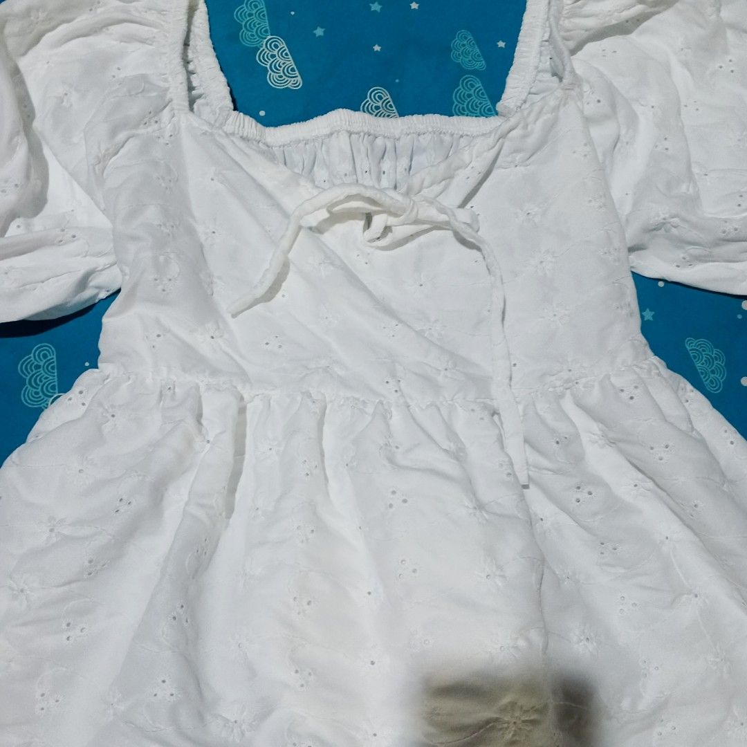 White blouse🐻‍❄️ 🤍 (Category: Announcements) located in Candaba. Submitted by ZaiSa14 (Listing ID 1466664281, Image 2). Description: slightly used once lang sinuot maganda tela xl to xxl bagay sa chubby.
