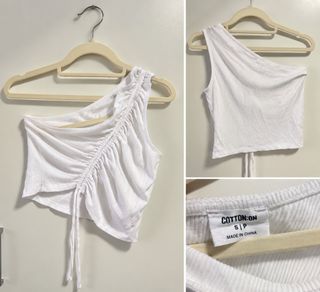 (Category: ) located in . Submitted by theprelovedcloset_ (Listing ID 1466635433, Image 1). Description: .
