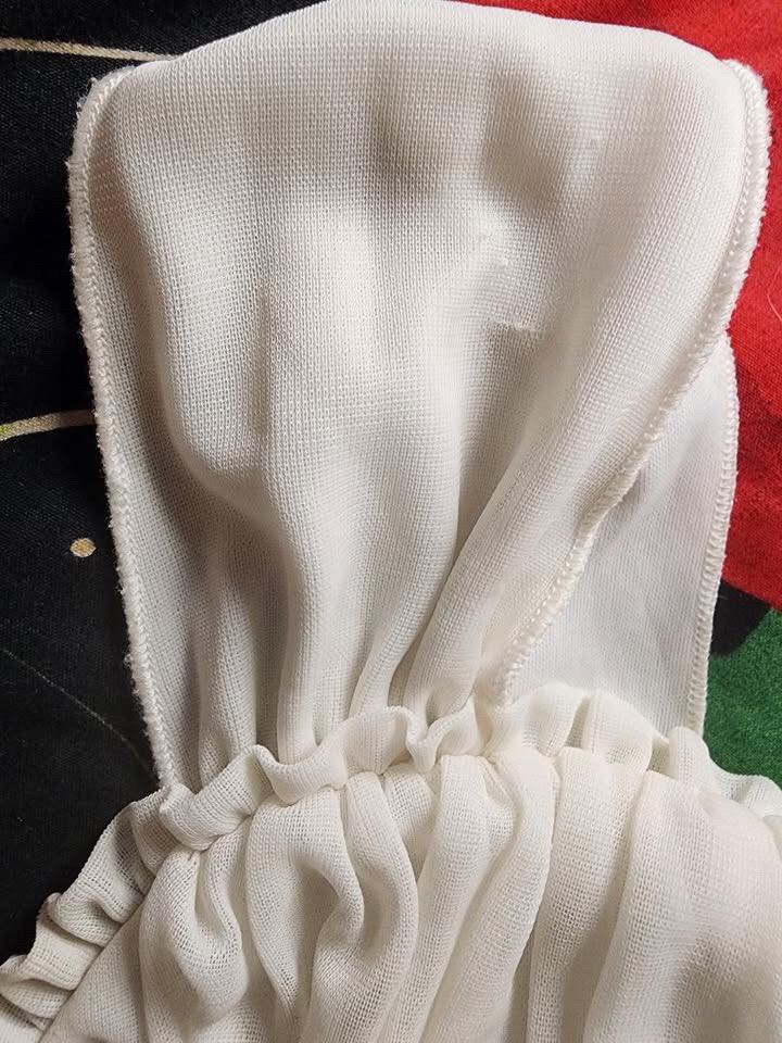 White Ruffled Dress Self Tie (Category: Dresses) located in Manila. Submitted by amethystthrifts (Listing ID 1466656526, Image 2). Description: xxs-xs has minor issue not noticeable few little scratch of cat Tondo Manila Loc Gcash MOP Lalamove or Jnt.