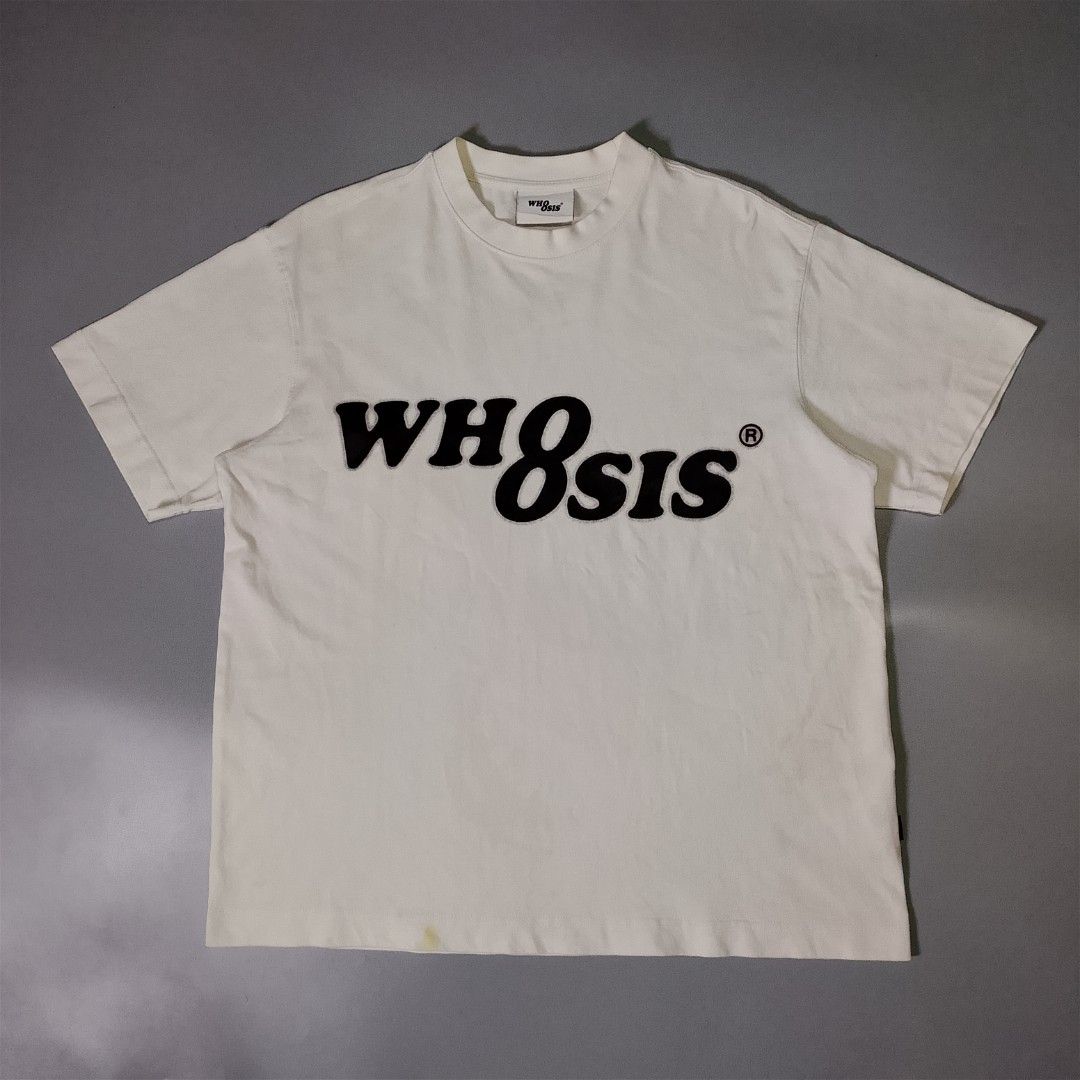 Who Osis (Category: Tshirts & Polo Shirts ) located in Taguig. Submitted by 8kthrifter (Listing ID 1466590141, Image 1). Description: 🏷️Tag size: Small ▪️Width: 21.5 ▪️Length: 25.5 ▪️Color rate: 9.5/10 ▪️Issue: stains need wash (see last 4 photo) ▪️Excellent Condition.