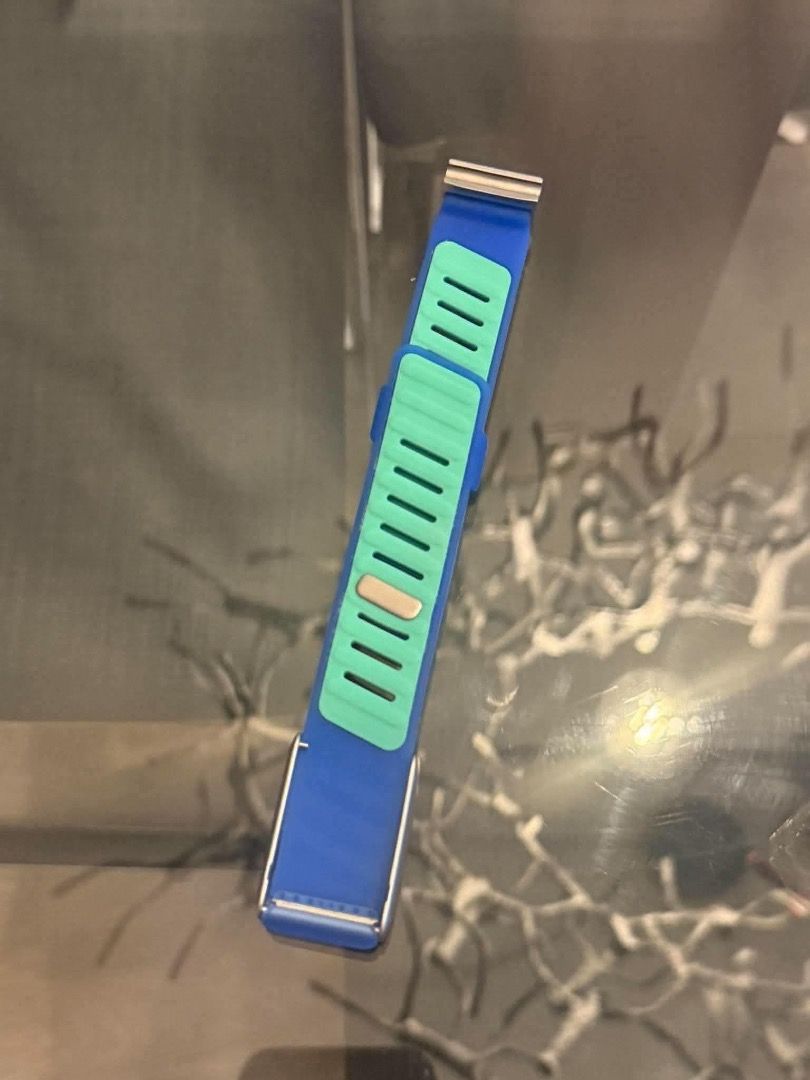 Whoop band sportflex (Category: Other Mobile & Gadget Accessories) located in Apalit. Submitted by philbertchancoco (Listing ID 1466694462, Image 3). Description: Sportflex band riptide (hard to find).