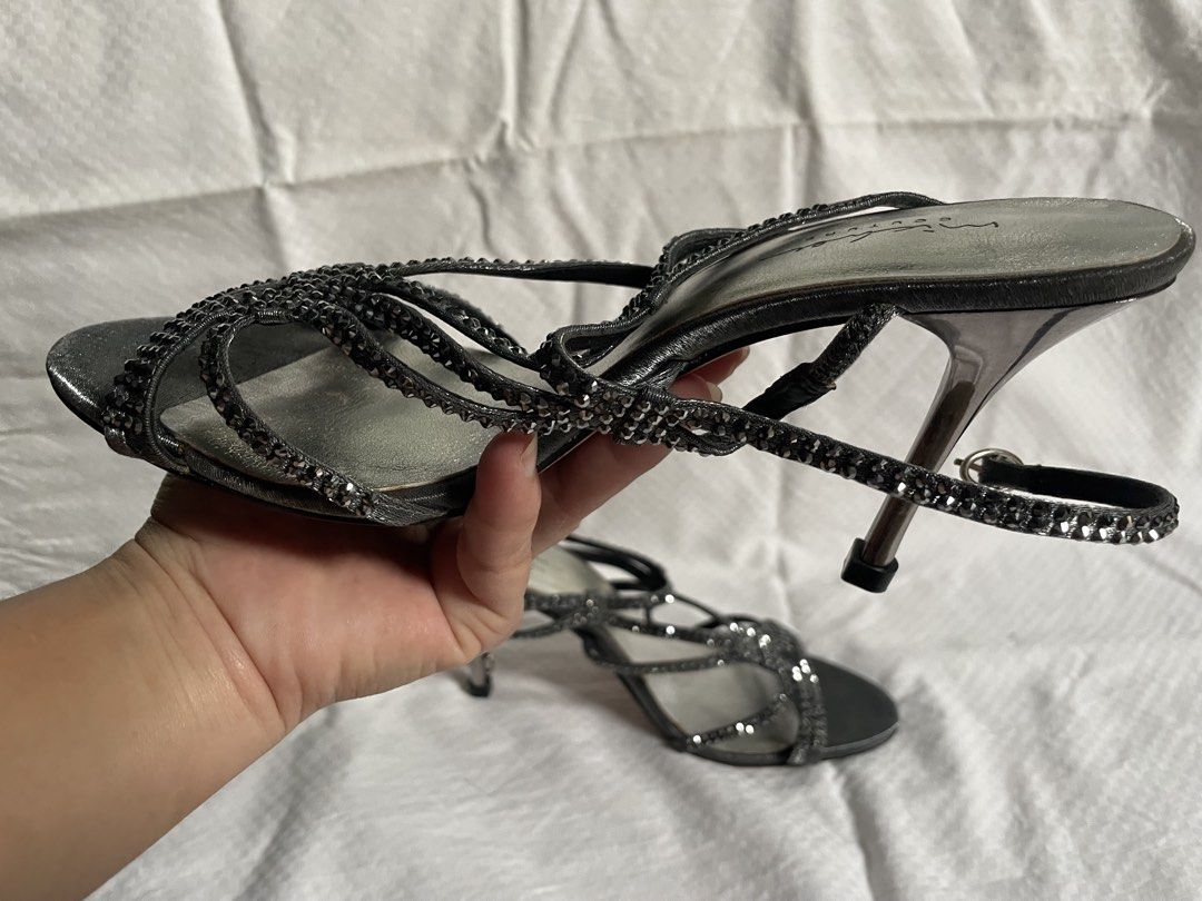 Womens heels (Category: Heels) located in Manila. Submitted by nina122386 (Listing ID 1466622787, Image 3). Description: Size 38 on tag but runs small. Michel couture. (Hk brand).