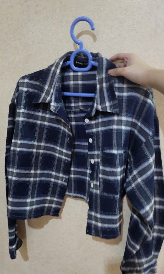 Women's Plaid Outer Polo (Category: Coats, Jackets and Outerwear) located in Quezon City. Submitted by Ley97 (Listing ID 1466701741, Image 1). Description: .