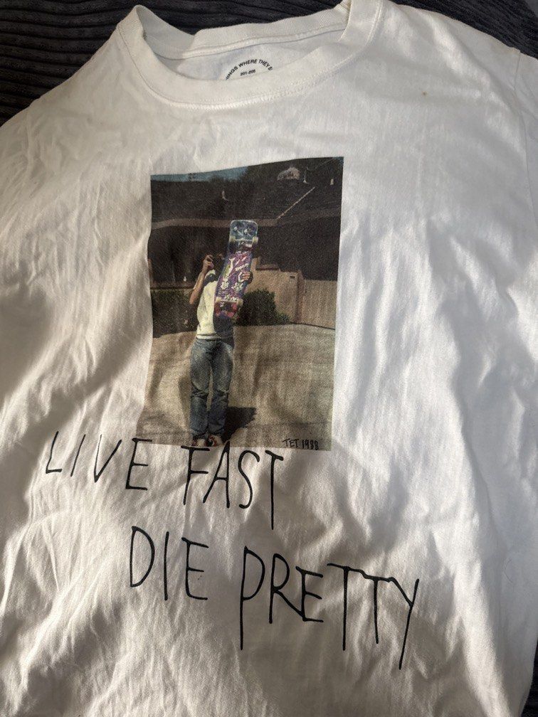 WTAPS WHITE SHIRT (Category: Announcements) located in Angeles City. Submitted by migs_font29 (Listing ID 1466771067, Image 2). Description: SMALL SIZE.