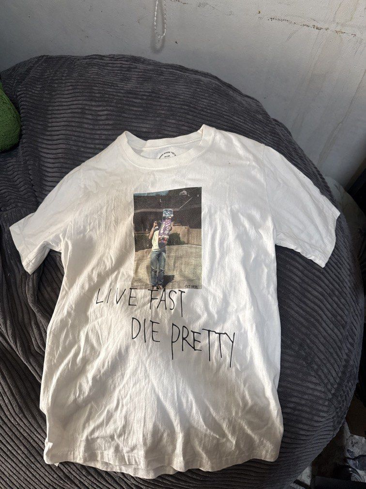 WTAPS WHITE SHIRT (Category: Announcements) located in Angeles City. Submitted by migs_font29 (Listing ID 1466771067, Image 1). Description: SMALL SIZE.