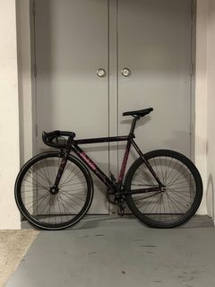 (Category: ) located in . Submitted by fixedgear.co (Listing ID 1466720667, Image 1). Description: .