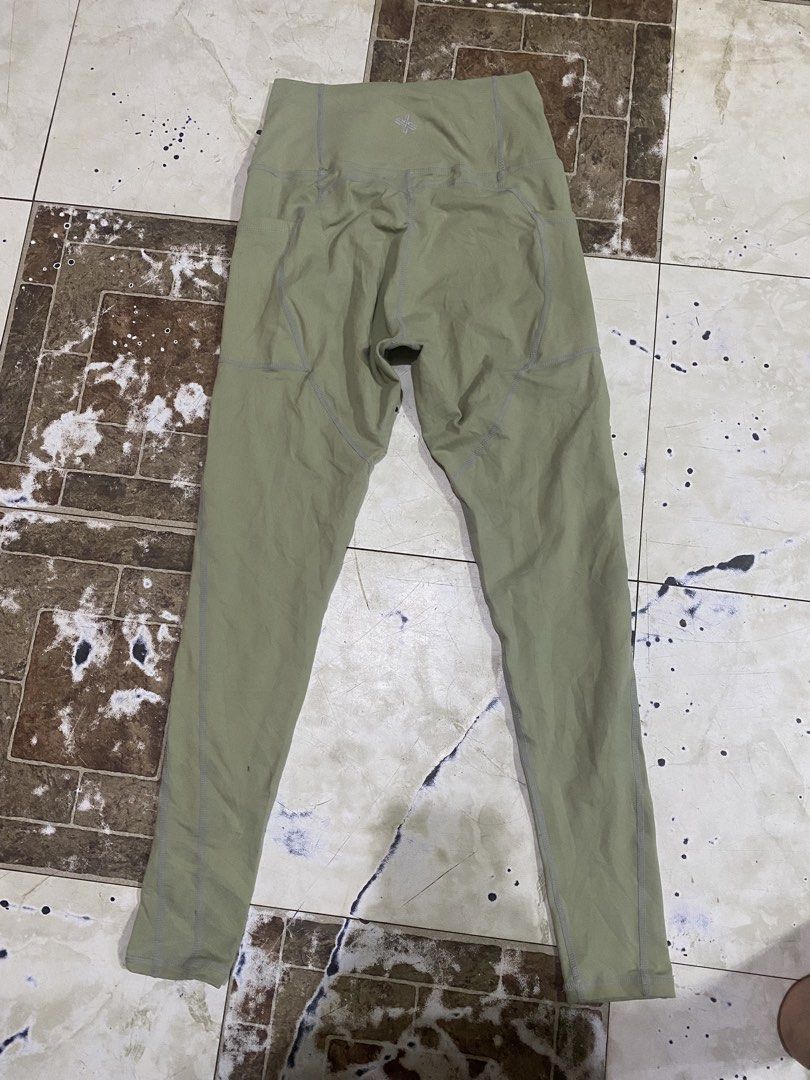 Xexymix legging With 2pocket (Category: Activewear) located in Tagoloan. Submitted by puretiger-389e (Listing ID 1466724779, Image 2). Description: Xexymix legging With 2pocket As new condition Size Medium No issue Gwapo pang workout pikol nia..