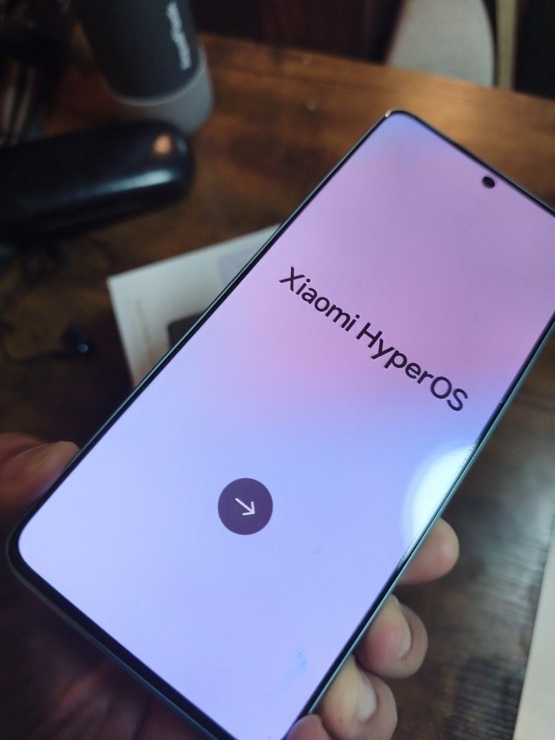 Xiaomi Redmi Note 13 Pro 5G 256G (Category: Xiaomi) located in Cavite. Submitted by ubuy05 (Listing ID 1466729406, Image 3). Description: Key Specifications • Display: 6.67-inch 1.5K AMOLED display with 120Hz refresh rate and 1,800 nits peak brightness • Processor: Qualcomm Snapdragon 7s Gen 2 (4nm) • Rear Cameras: 200MP main camera with OIS + 8MP ultra-wide + 2MP macro • Front Camera: 16MP • Battery & Charging: 5,100 mAh battery supporting 67W t