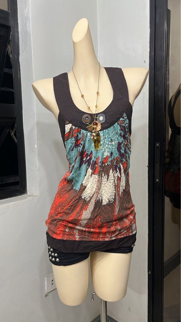 Y2k beaded artsy top (Category: Sleeveless) located in Caloocan City. Submitted by onlyfromthepast (Listing ID 1466575639, Image 1). Description: 9/10 condition Medium ✅My bio before purchasing tia💕 ✅ All items are fresh from bales, Pls expect dirt,dust or stains .