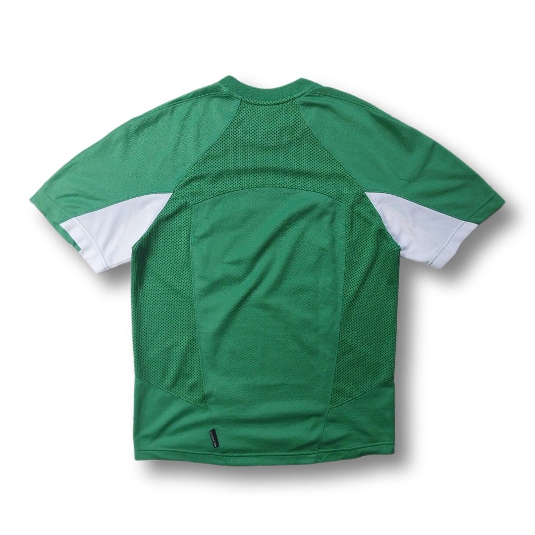 Y2K Nike Sphere Dri-Fit (Category: Activewear) located in Cavite. Submitted by spinfits (Listing ID 1466584503, Image 3). Description: - Brand: Nike - Model/Tech: Sphere Dry - Color: Green with white shoulder accents and blue collar trim - Size: Medium - Features: Breathable mesh panels on sides and back, embroidered Nike swoosh logo on chest Size: S-M (Width: 20") (Lenght: 27") INCHES Condition: (Well used) Color rate: 9/10 Issues: Multiple sign