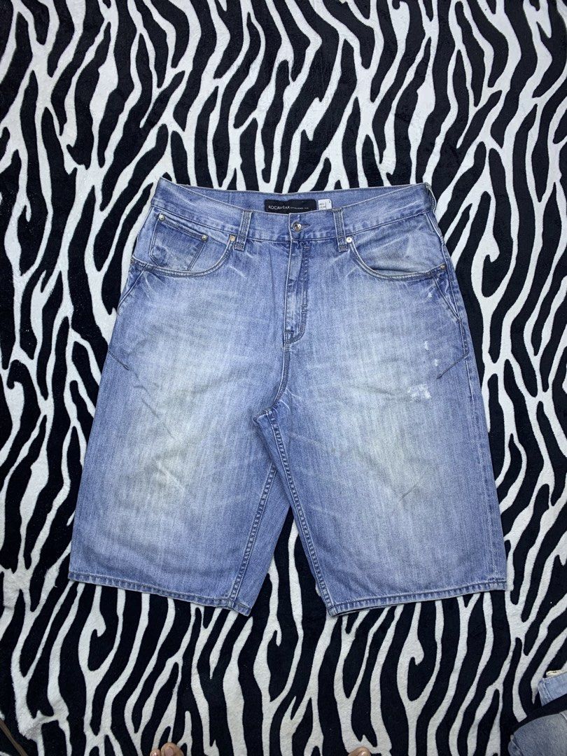 Y2K ROCAWEAR LONG JORTS (Category: Shorts) located in Cagayan de Oro. Submitted by yooow.c (Listing ID 1466622209, Image 1). Description: W: 38 L: 28 THIGH: 16 HEM: 13 - good condition - loose stitch, fade backtag, rub - need wash - hard - slight heavy .
