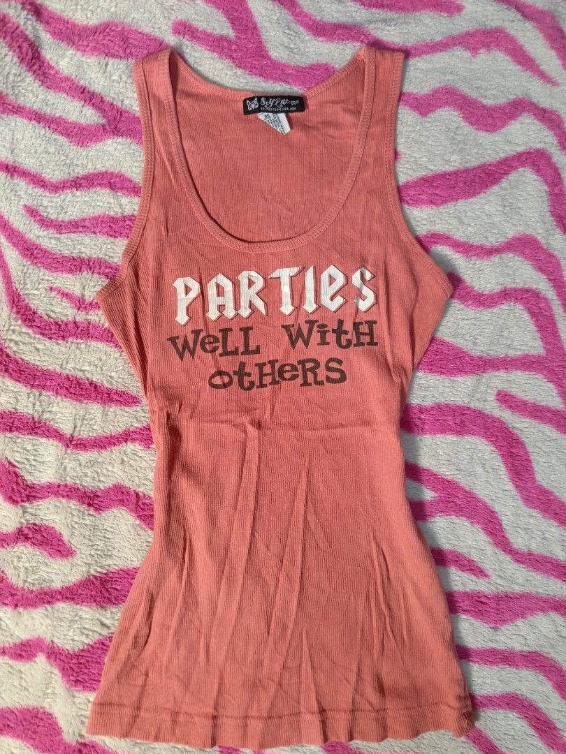 Y2k self esteem sleeveless top (Category: Sleeveless) located in Binangonan. Submitted by uhwhynot (Listing ID 1466599138, Image 1). Description: .