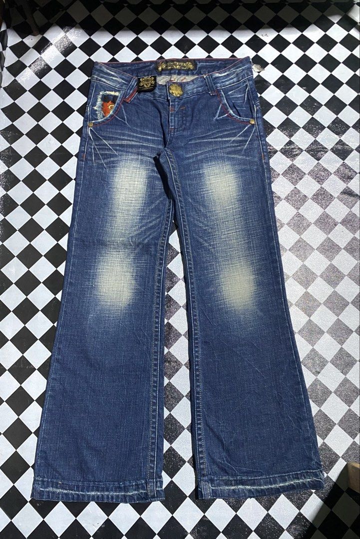 Y2k vintage red pepper flared bootcut! (Category: Jeans) located in Cagayan de Oro. Submitted by mac_koi (Listing ID 1466744219, Image 2). Description: Y2k (Red Pepper) Flared bootcut Waist : 28 Length : 40 Leghole: 10.5 Nonissues!.