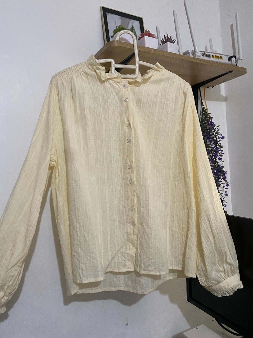 Yellow formal longsleeve large to xl (Category: Longsleeves) located in Mabalacat. Submitted by fromdarchive (Listing ID 1466770607, Image 2). Description: ✨ Washed & Ready to Wear 💰 Firm Price 📸 Actual Item Posted 📦 Ready to Ship 📏 Size/Measurements Available Condition: Excellent Size: Large to XL 📩 Message me: Name: Address: Contact Number: Please make an offer only if you’re sure to purchase..