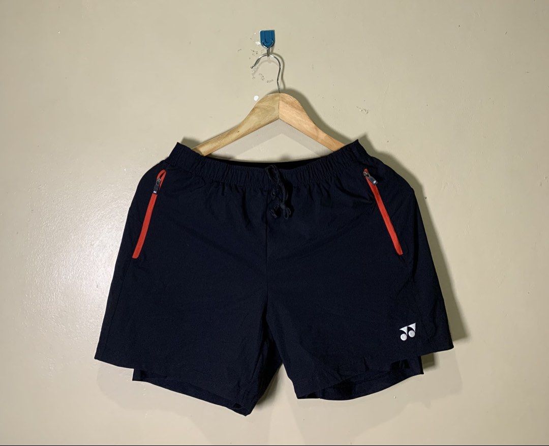 YONEX 2&1 short (Category: Shorts) located in Molave. Submitted by mysticbird_38213e (Listing ID 1466737258, Image 3). Description: size 28 - 34 14 length With inner cycling AS NEW condition No issue Zipper pocket Pang Badminton/Pickleball niyo po Sobrang ganda nito! .