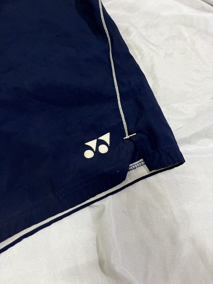 Yonex Badminton Shorts (Category: Shorts) located in Muntinlupa City. Submitted by ninenine.collective (Listing ID 1466565680, Image 3). Description: waist 36 length 17.5 no lace.