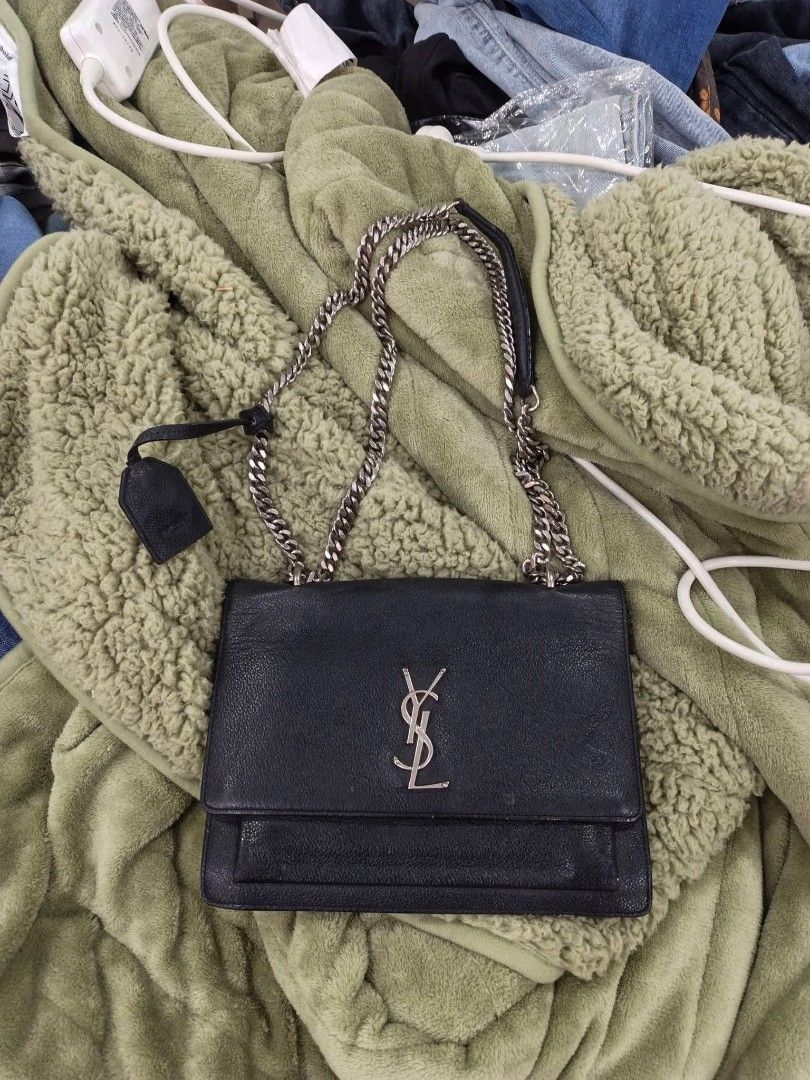 Ysl Shoulder (Category: Luxury Bags & Wallets) located in Bacolod City. Submitted by johnthrift (Listing ID 1466568352, Image 1). Description: Ysl excellent Medium Dm me.