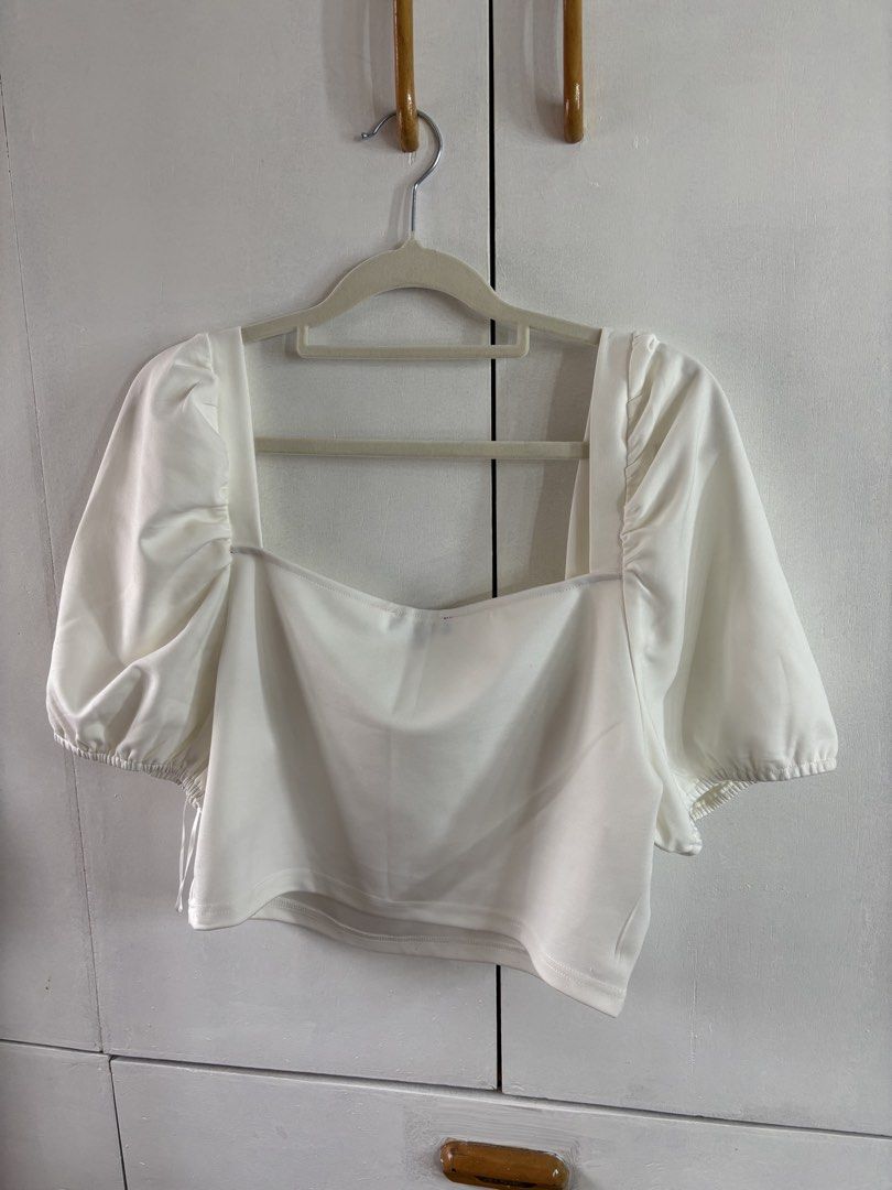 ZALORA SQUARE NECK TOP (Category: Blouses) located in Quezon City. Submitted by soldbypam (Listing ID 1466607015, Image 3). Description: Worn once Photos in all angles already posted to avoid asking for more “actual pics” No when worn I do not respond to low ballers.
