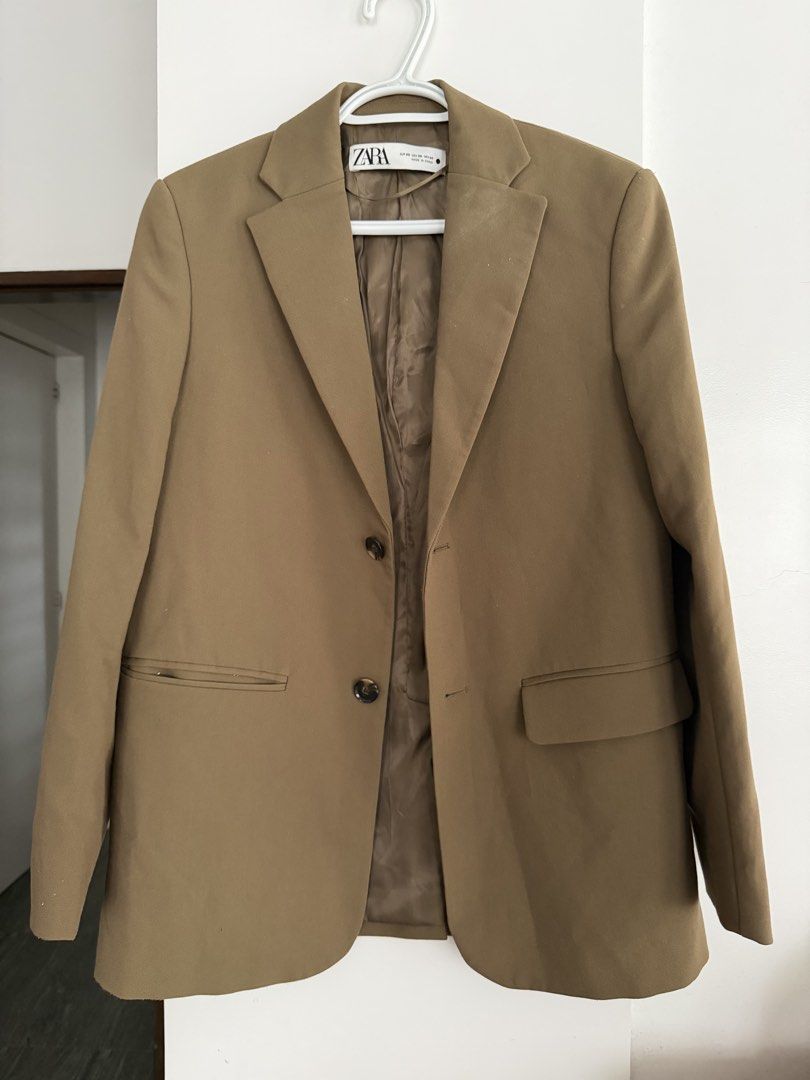 Zara blazer (Category: Coats, Jackets and Outerwear) located in Cabanatuan. Submitted by frugalchic.md (Listing ID 1466590725, Image 1). Description: .