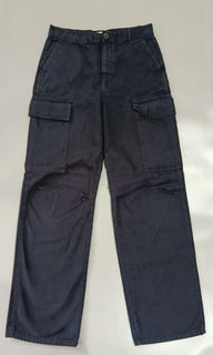 (Category: ) located in . Submitted by aydenthriftwear (Listing ID 1466660653, Image 1). Description: .