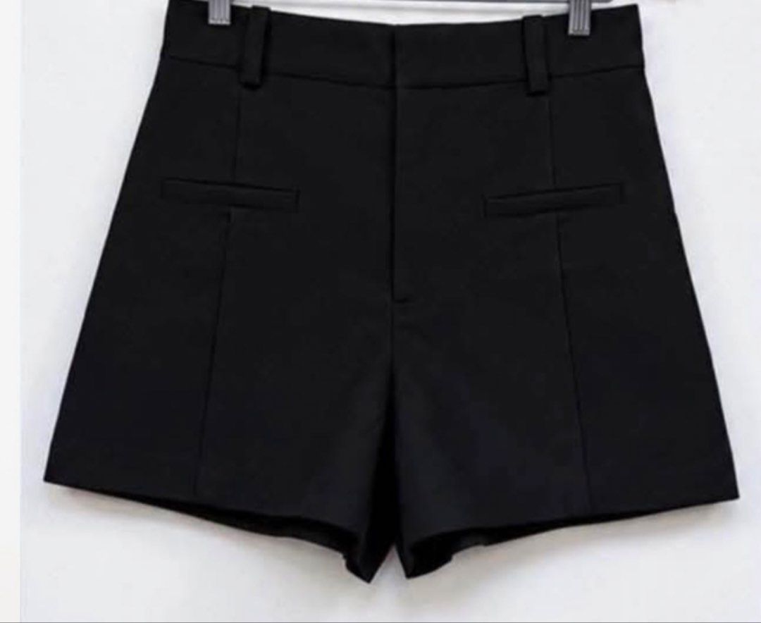 Zara highwaist shorts (Category: Shorts) located in Quezon City. Submitted by g23_closet (Listing ID 1466681241, Image 1). Description: .
