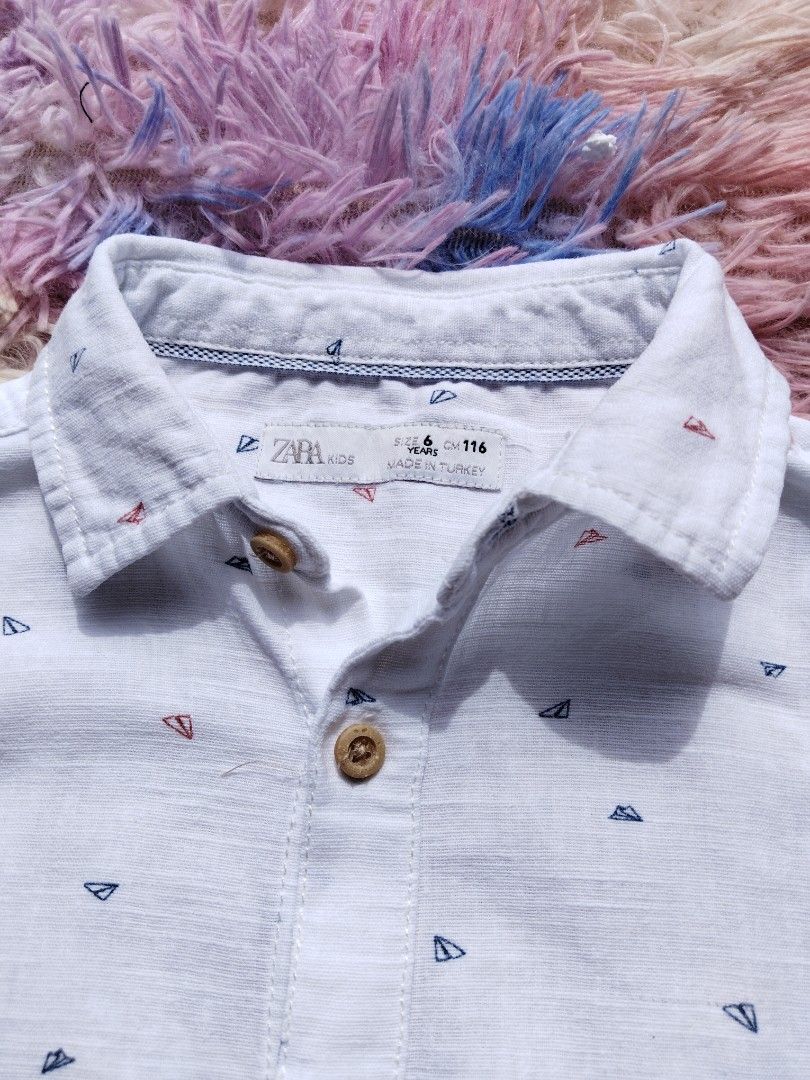Zara Kids White Paper Plane Print (Category: Babies & Kids Fashion) located in Siquijor. Submitted by thesummit26 (Listing ID 1466588617, Image 2). Description: • Actual photos posted. • Preloved from my son's personal closet. • No yellowing, no stains, .