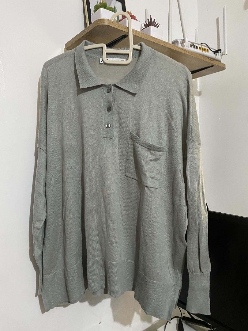Zara longsleeve oversized (Category: Longsleeves) located in Mabalacat. Submitted by fromdarchive (Listing ID 1466770771, Image 2). Description: ✨ Washed & Ready to Wear 💰 Firm Price 📸 Actual Item Posted 📦 Ready to Ship 📏 Size/Measurements Available Condition: Excellent Size: Small can fit up to medium / oversized 📩 Message me: Name: Address: Contact Number: Please make an offer only if you’re sure to purchase..