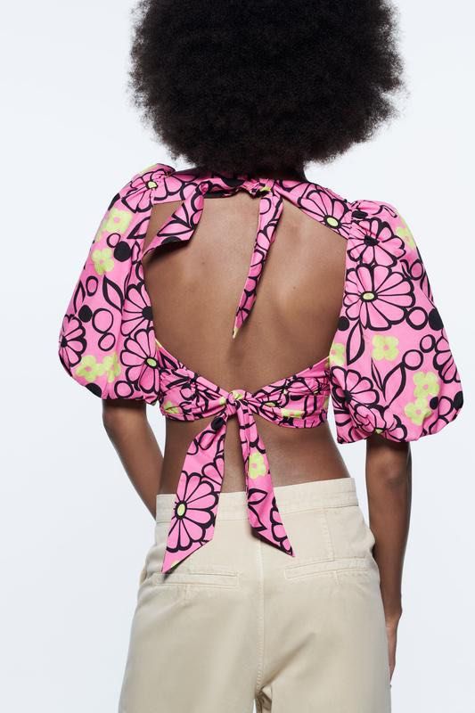 ZARA Pink Printed Backless Puff Top (Category: Blouses) located in Pasig City. Submitted by dezleemarquez (Listing ID 1466665523, Image 3). Description: ZARA Mint Green Backless Puff Top.