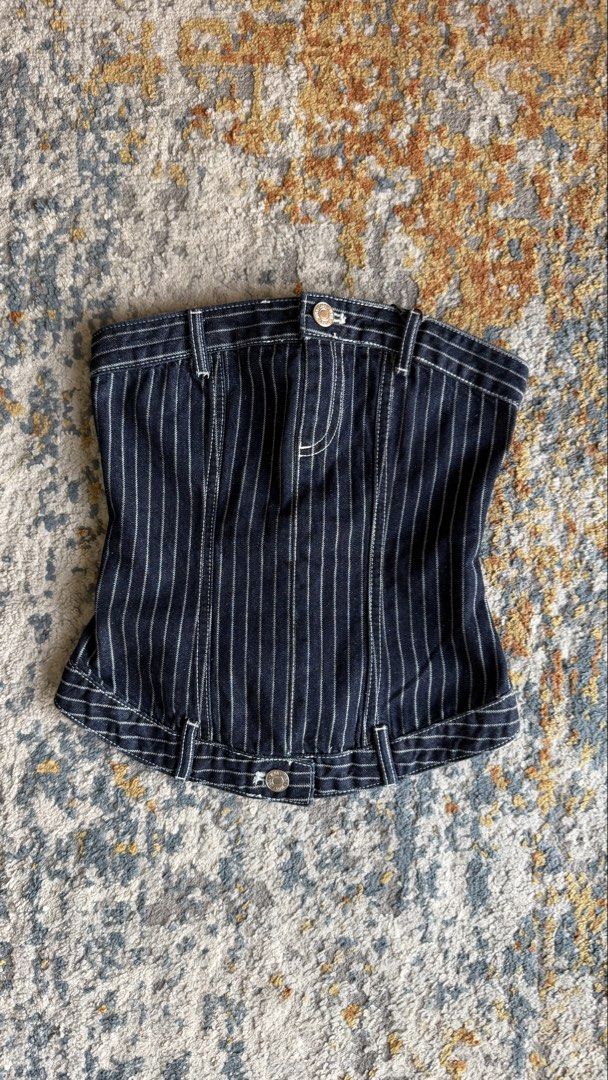 Zara Pinstripe Denim Corset Top (Category: Sleeveless) located in Quezon City. Submitted by morgan_rysblk (Listing ID 1466771865, Image 1). Description: - Condition: Brand new with original tag attached - Size: XS - Color/Pattern: Dark blue denim with white pinstripes - Not used. With tag :).