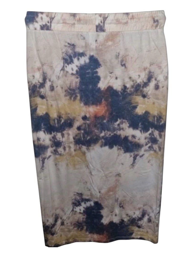 Zara Tie-Dye Midi Skirt Size M (Category: Skirts) located in Quezon City. Submitted by kcobs (Listing ID 1466675400, Image 3). Description: - Brand: Zara - Size: USA M / Mex 28 - Design: Multi-color tie-dye (shades of blue, cream, and mustard yellow) - Fit: Slip-on style with an elastic waistband and adjustable drawstring tie - used once only then stored - Condition/Vibe: Comfortable and perfect for casual everyday wear.