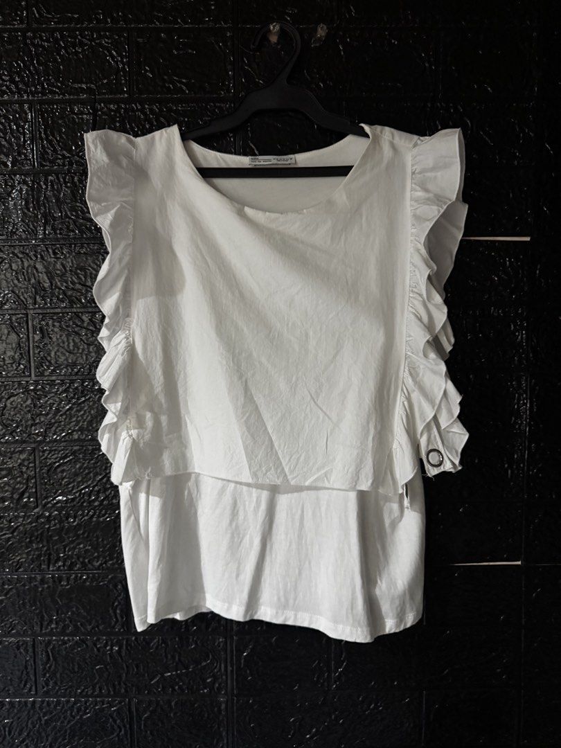 Zara top (Category: Blouses) located in Manila. Submitted by javerzosa (Listing ID 1466762943, Image 1). Description: Orig.