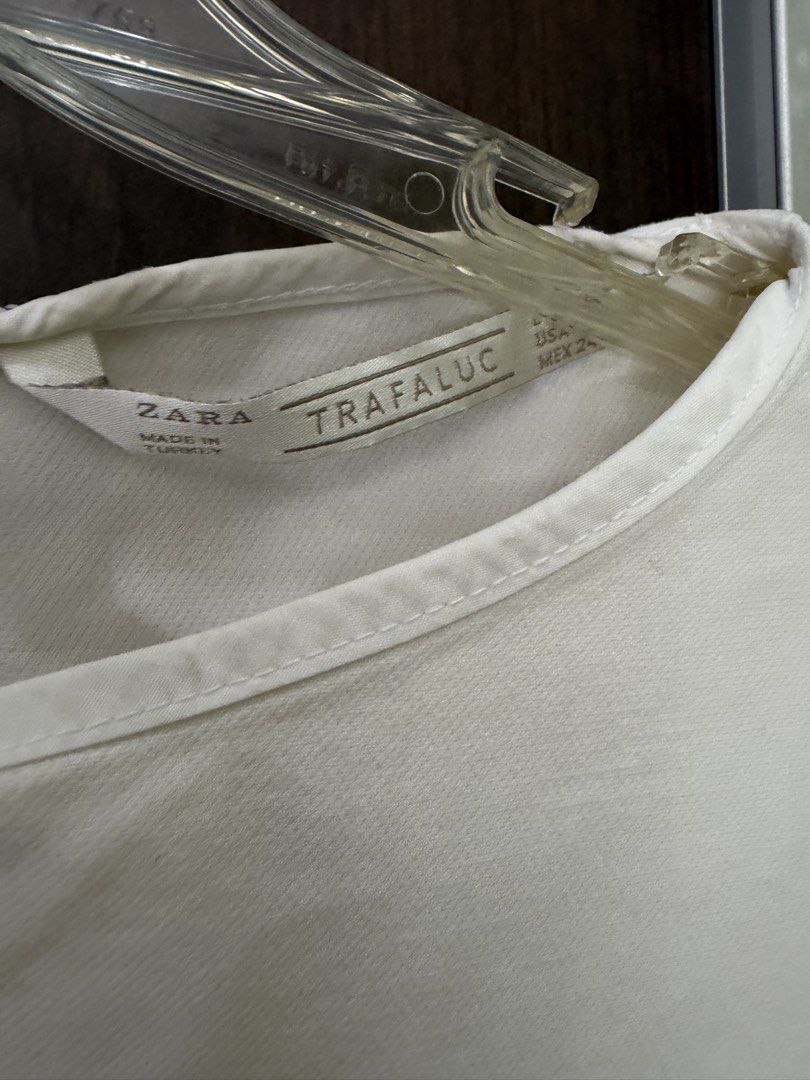 Zara white sleeveless (Category: Blouses) located in Manila. Submitted by thebookclubz (Listing ID 1466711243, Image 2). Description: .