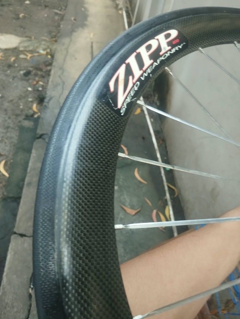 ZIPP WEAPONRY 400 BRAND NEW (Category: Bicycles) located in San Isidro, Davao Oriental. Submitted by johnantung6969 (Listing ID 1466701958, Image 3). Description: Comes with SHIMANO HYPERGLIDE EDCO HUBS SWISS MADE.