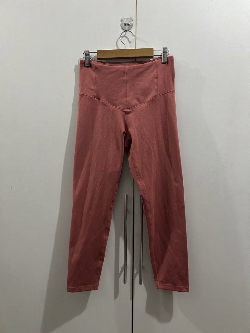 Zobha Leggings (Category: Activewear) located in Manila. Submitted by chen_clybelles (Listing ID 1466772871, Image 2). Description: .